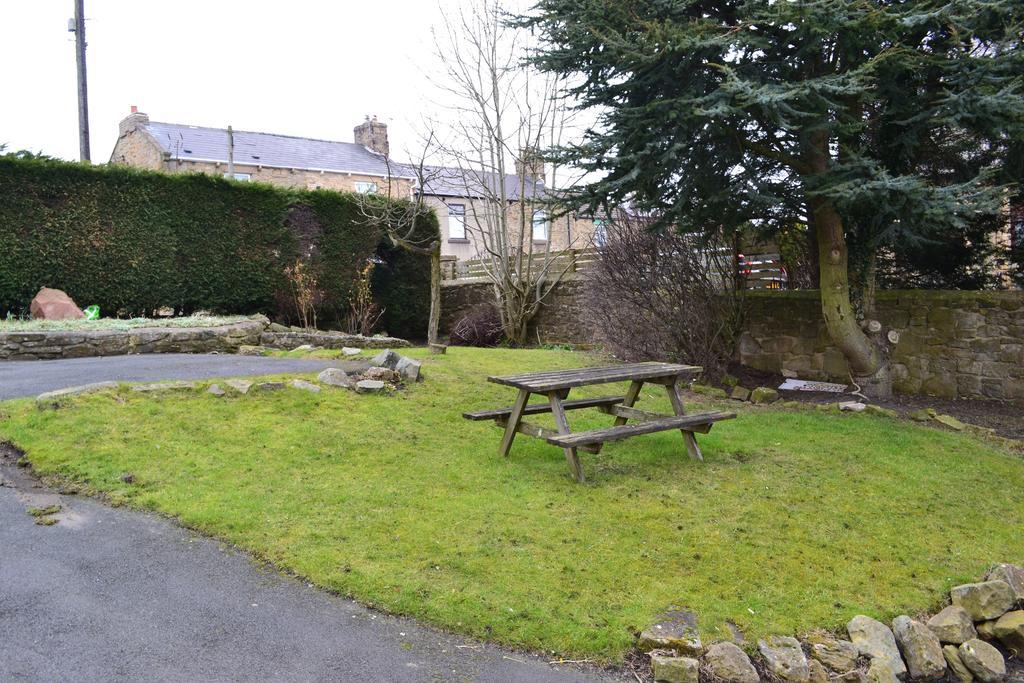 Oak Tree Inn Stanley  Exterior photo